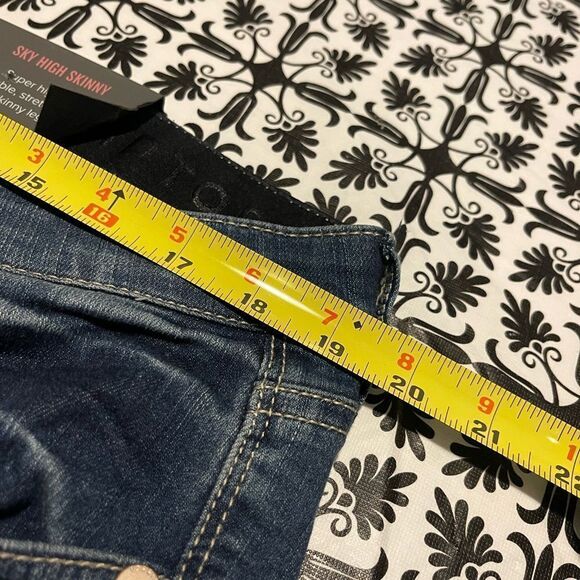 Torrid - Women’s sky high skinny premium stretch high rise jeans - Picture 10 of 11